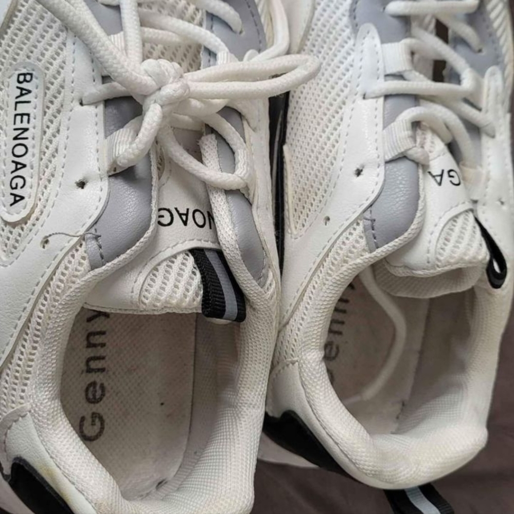 Running shoes - Picture 4 of 7